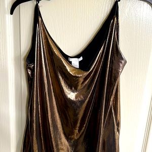 Gold chrome crop top from H&M⭐️🌟👑⚜️